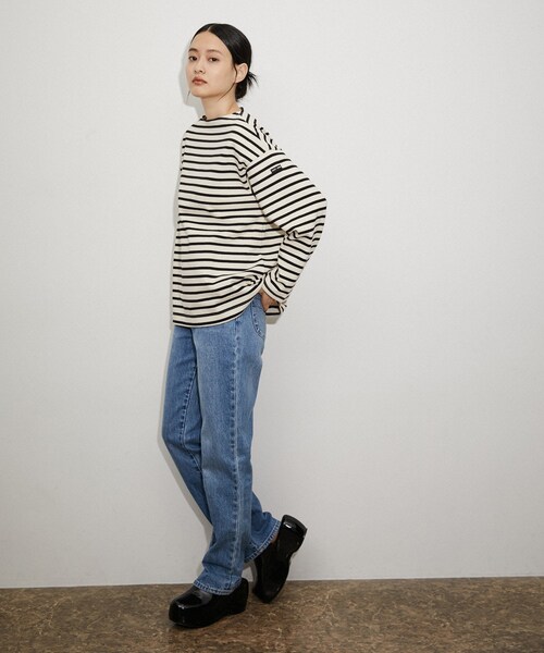 ADAM ET ROPE'（アダムエロペ）の「【公式サイト限定】【SAINT JAMES】20JC OUESSANT LOOSE（Tシャツ/カットソー・レディース・ネイビー/ブラック・1）」の5枚目の写真