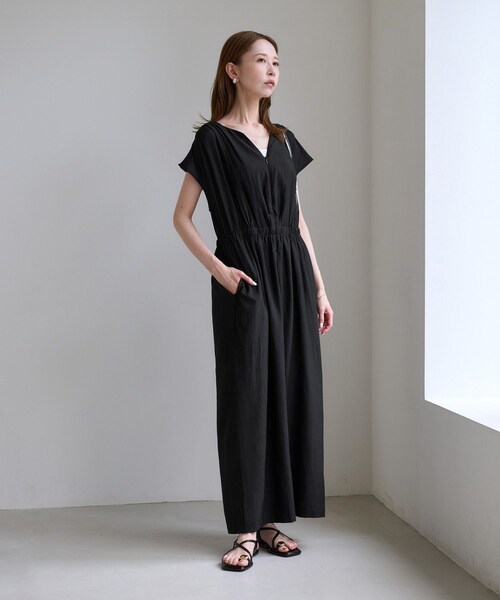 ROPE' PICNIC（ロペピクニック）の「【一部店舗限定】【emur/エミュール】梨地オールインワン（つなぎ/オールインワン・レディース・ブラック/グレー・F）」の7枚目の写真