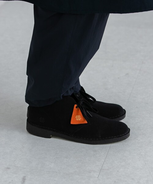 URBAN RESEARCH（アーバンリサーチ）の「『カスタムモデル』ClarksOriginas by SeeSee　Desert Boot（ブーツ・メンズ・Black・7/7.5/8/8.5/9）」の2枚目の写真
