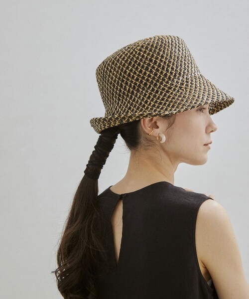 ADAM ET ROPE'（アダムエロペ）の「【公式サイト限定】【La Maison de Lyllis（メゾンドリリス）】CLOCHE（ハット・レディース・ブラック系・F）」の2枚目の写真