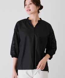 Jayro（ジャイロ）の「袖レースVネックブラウス（シャツ/ブラウス・レディース）」
