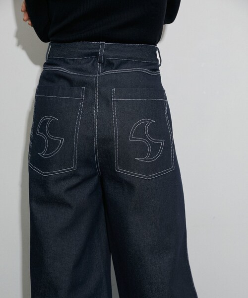 ADAM ET ROPE'（アダムエロペ）の「【公式サイト限定】【OperaSPORT】DEVIN JEANS（デニムパンツ・レディース・ネイビー・XS/S）」の7枚目の写真