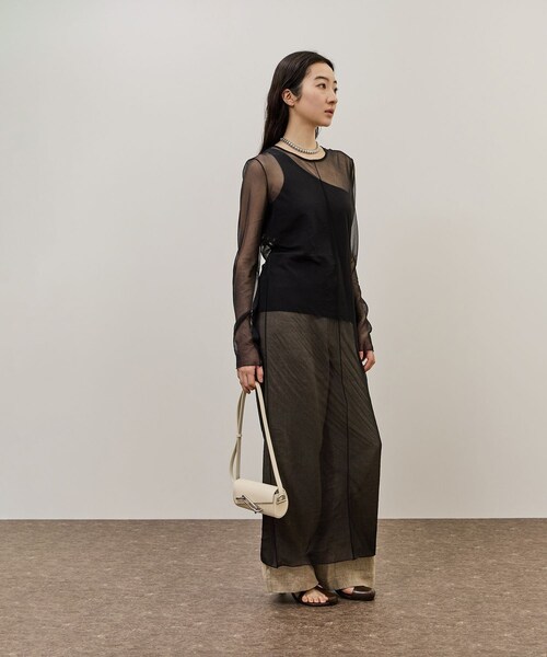 ADAM ET ROPE'(アダムエロペ)の「シアーロングスリーブワンピース(ワンピース・レディース・ブラック/ホワイト系・F)」の7枚目の写真