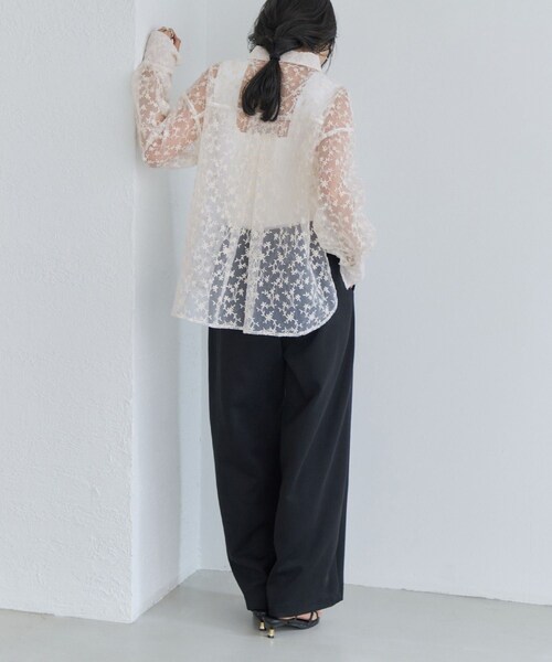 VIS（ビス）の「刺しゅうレースオーバーシャツ（シャツ/ブラウス・レディース・キナリ系・F）」の5枚目の写真