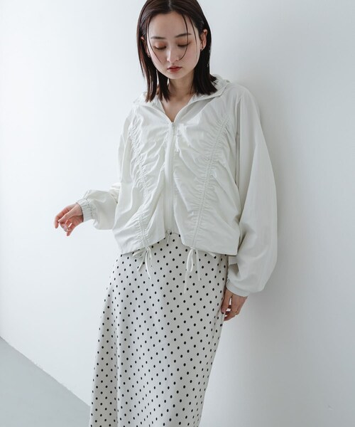 SENSE OF PLACE by URBAN RESEARCH(センスオブプレイスバイアーバンリサーチ)の「シャーリングライトブルゾン(ブルゾン・レディース・OFF WHITE/L.BLUE/CHARCOAL・One)」の4枚目の写真