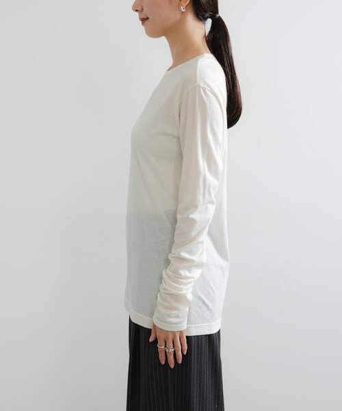 URBAN RESEARCH（アーバンリサーチ）の「ウールコットンロングスリーブカットソー（Tシャツ/カットソー・レディース・OFF WHITE/CHERRY RED/BLACK/BORDER・Free）」の14枚目の写真