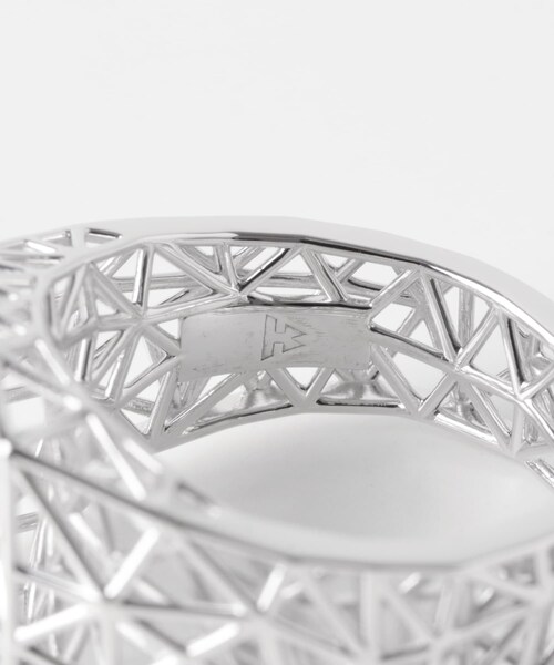 URBAN RESEARCH(アーバンリサーチ)の「TOM WOOD Mesh Ring (M)(リング・メンズ・SILVER・58/60)」の6枚目の写真