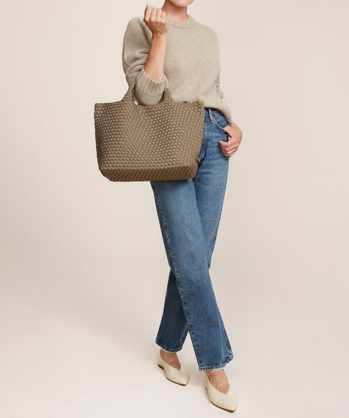 ADAM ET ROPE'(アダムエロペ)の「【NAGHEDI(ナゲディ)】ST BARTHS medium TOTE(core)(トートバッグ・レディース・ダークブラウン/ライトグレー/キャメル・F)」の7枚目の写真