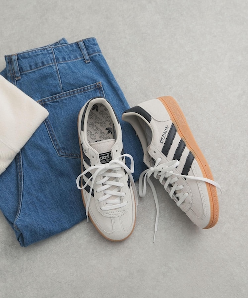 URBAN RESEARCH DOORS(アーバンリサーチドアーズ)の「adidas HANDBALL SPEZIAL W(スニーカー・レディース・アルミナ・23.5/24/24.5/25)」の4枚目の写真