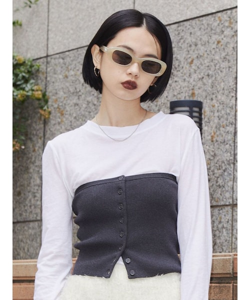 EMODA（エモダ）の「【VEQUM】RIB BUTTON BARE TOP（キャミソール・レディース・グレー/ブラウン・F）」の3枚目の写真
