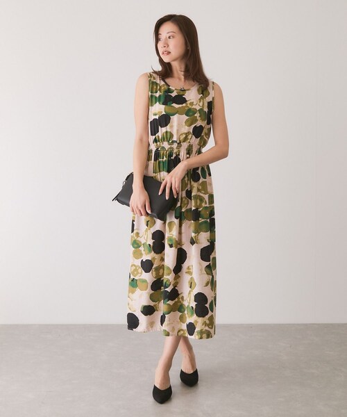 Jayro（ジャイロ）の「アソート柄シャーリングワンピース（ワンピース・レディース・ブラック系/グリーン/ネイビー系・38）」の4枚目の写真