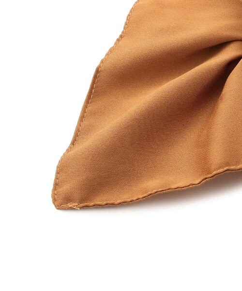 ROPE' PICNIC(ロペピクニック)の「チャーム付きサテンボリュームスクエアシュシュ(ヘアゴム・レディース・ブラック/キャメル系/ベージュ・F)」の12枚目の写真