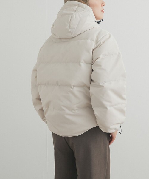 URBAN RESEARCH DOORS（アーバンリサーチドアーズ）の「DANTON　DOWN HOODED JACKET（その他アウター・レディース・BLACK/LT.BEIGE/IVORY/DK.BROWN・XS/S）」の8枚目の写真