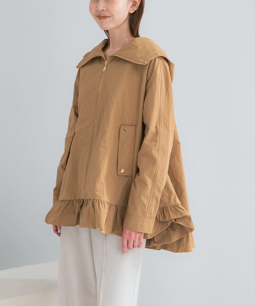 URBAN RESEARCH ROSSO（アーバンリサーチロッソ）の「Mewl　フリルマウンテンパーカー（マウンテンパーカー・レディース・BEIGE/BLACK・Free）」の12枚目の写真