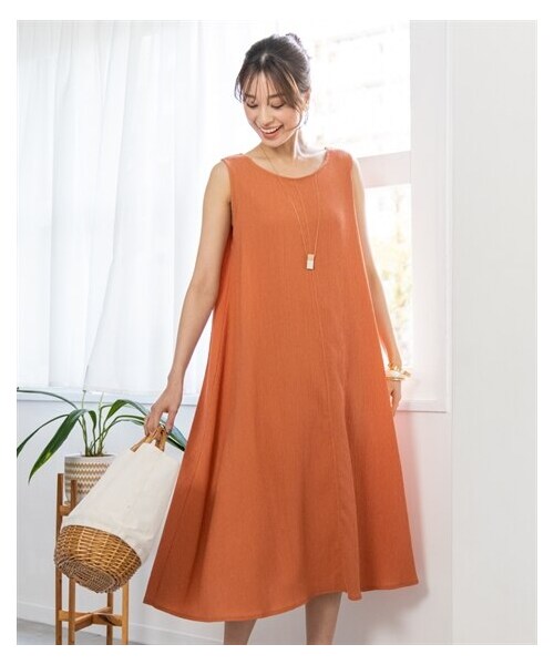 nissen（ニッセン）の「＜大きいサイズ＞涼しいサラサラカットソー楊柳ノースリーブワンピース（ロング丈）（ワンピース・レディース・[在庫限り]ラベンダー/[在庫限り]ベイクドオレンジ/黒/モカベージュ/モスカーキ/[在庫限り]スティールブルー/インクブルー/ピーチピンク/ベージュ/茶系ギンガム/ブルーグリーン・L/LL/3L/4L/5L/6L/8L/10L）」の11枚目の写真