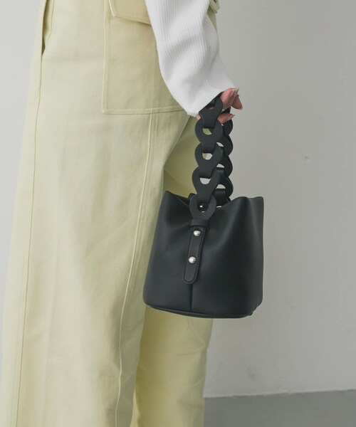 SENSE OF PLACE by URBAN RESEARCH（センスオブプレイスバイアーバンリサーチ）の「チェーンハンドルパフバッグ（ショルダーバッグ・レディース・BLACK/L.BLUE/IVORY・One）」の15枚目の写真
