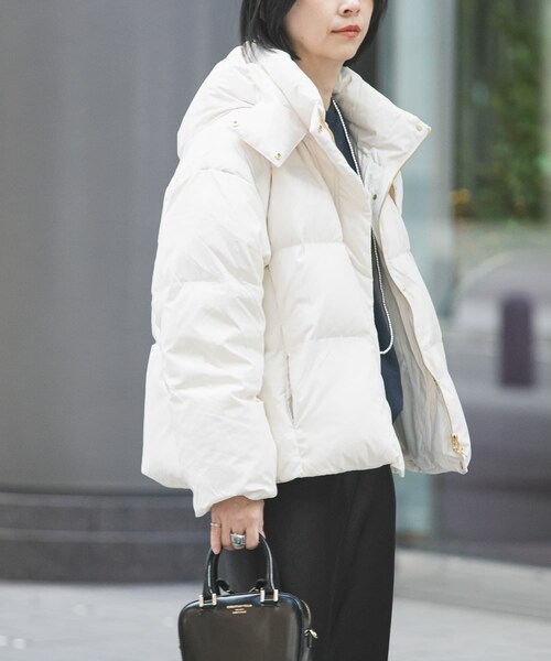 URBAN RESEARCH(アーバンリサーチ)の「2WAYフーデットダウンコート(その他アウター・レディース・OFF WHITE/BEIGE/BLACK・36/38)」の1枚目の写真