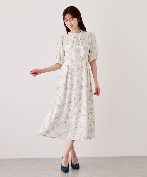 Jayro(ジャイロ)の「半袖ボウタイワンピース(ワンピース・レディース・ホワイト系/ネイビー/ブルー/ピンク・M)」の1枚目の写真