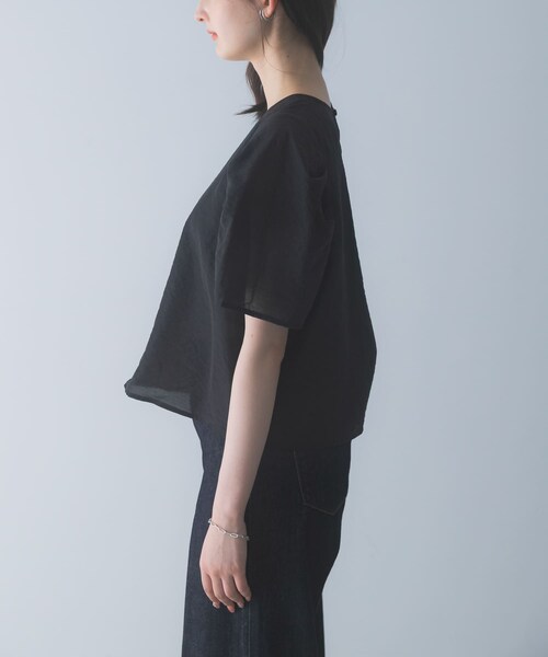 URBAN RESEARCH ROSSO（アーバンリサーチロッソ）の「フォルムスリーブシアーブラウス（シャツ/ブラウス・レディース・WHITE/BLACK/BORDEAUX・Free）」の20枚目の写真