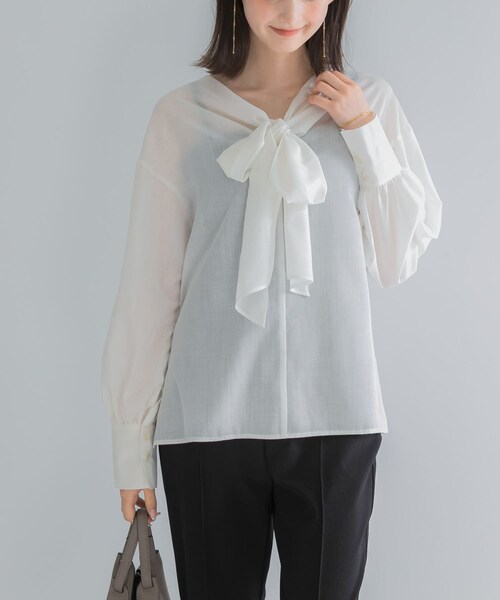 URBAN RESEARCH ROSSO（アーバンリサーチロッソ）の「セミシアーウール混2WAYタイブラウス（シャツ/ブラウス・レディース・WHITE/GRAY/D/NAVY・Free）」の11枚目の写真