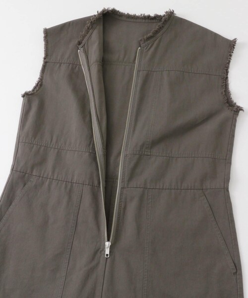 KBF(ケイビーエフ)の「フロントZIPジャンプスーツ(サロペット/オーバーオール・レディース・CHARCOAL/IVORY/L.KHAKI・one)」の22枚目の写真