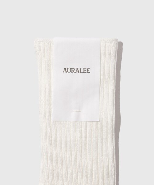 ADAM ET ROPE'(アダムエロペ)の「【AURALEE/オーラリー】GIZA HIGH GAUGE SOCKS(ソックス/靴下・メンズ・ホワイト/ベージュ・F)」の5枚目の写真