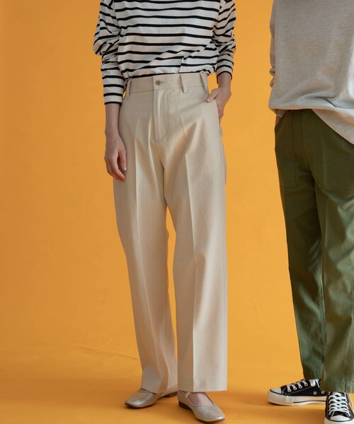URBAN RESEARCH DOORS(アーバンリサーチドアーズ)の「ハイウエストチノパンツ(チノパンツ・レディース・BEIGE/L.BEIGE・S/M/L)」の1枚目の写真