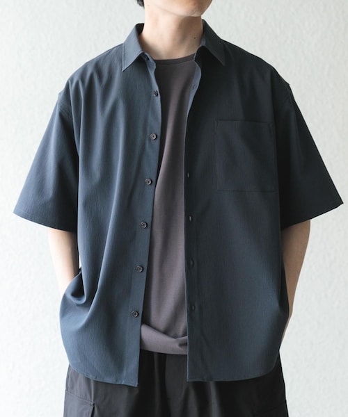 ITEMS URBANRESEARCH（アイテムズ アーバンリサーチ）の「ヨウリュウレギュラーカラー半袖シャツ（シャツ/ブラウス・メンズ・NVY/BRN/BLK・M/L）」の7枚目の写真