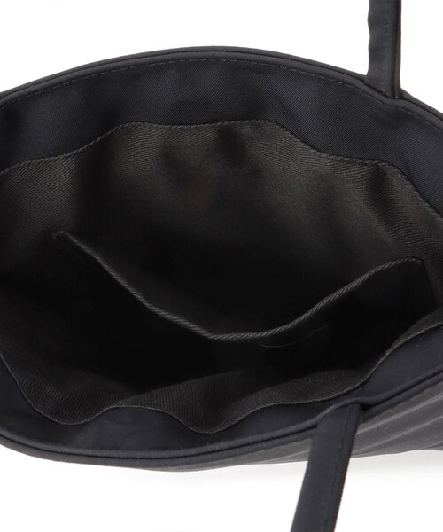 ADAM ET ROPE'（アダムエロペ）の「【kokyo（コキョ）】Rectangulo Flat Long Bag（トートバッグ・レディース・ブラック/レッド/ピンク・F）」の19枚目の写真
