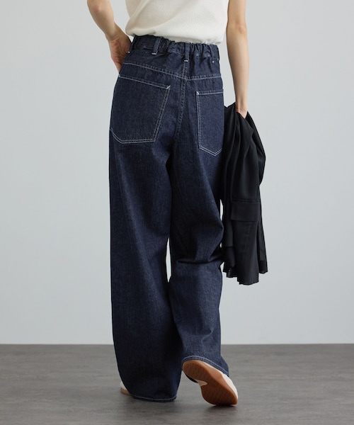 ADAM ET ROPE'(アダムエロペ)の「【KURO for SALON(クロ)】別注EASY TUCK DENIM INDIGO / デニムパンツ(デニムパンツ・レディース・ネイビー・0/1)」の7枚目の写真