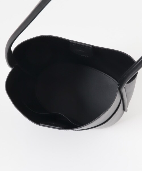 RODE SKO（ロデスコ）の「ROH Seoul　MEDIUM MUG（トートバッグ・レディース・BLACK/CHESTNUT・-）」の12枚目の写真