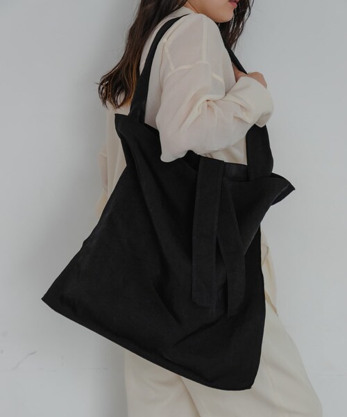URBAN RESEARCH（アーバンリサーチ）の「『一部別注カラー』ITTI　MARY INSIDE OUT TOTE- L（トートバッグ・レディース・BLACK/RED/別注CURRY・-）」の4枚目の写真