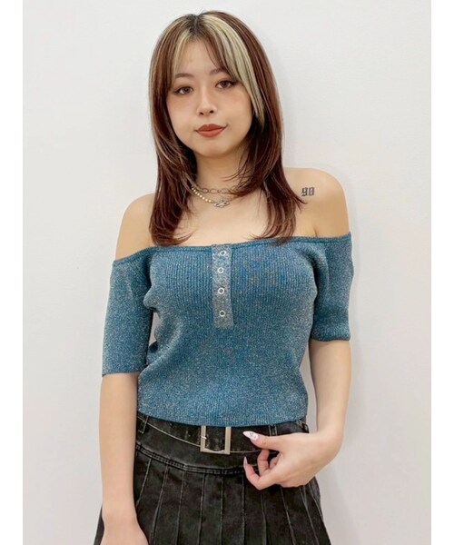 EVRIS（エヴリス）の「ラメオフショルニットトップス（ニット/セーター・レディース・ホワイト/ブラック/ピンク/ブルー・F）」の8枚目の写真