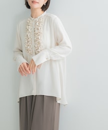 URBAN RESEARCH ROSSO（アーバンリサーチロッソ）の「MARILYN MOON CRYSTAL PLEATS SATIN SHIRTS（シャツ/ブラウス）」