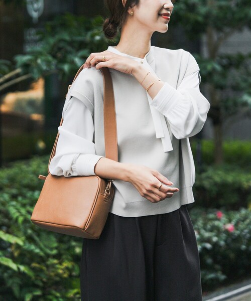 URBAN RESEARCH DOORS（アーバンリサーチドアーズ）の「『仁村紗和さん着用』『UR TECH Renew Knit』2WAYベスト（ベスト・レディース・GREIGE/NAVY・Free）」の11枚目の写真