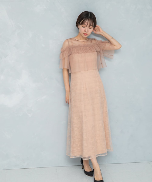 URBAN RESEARCH ROSSO（アーバンリサーチロッソ）の「kaene　フリルチュールドッキングドレス（ワンピース・レディース・Salmonpink/black・36）」の2枚目の写真