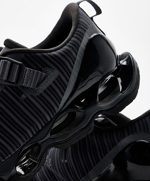 ADAM ET ROPE'(アダムエロペ)の「【MIZUNO(ミズノ)】WAVE PROPHECY STRAP2(スニーカー・レディース・チャコール/ライトグリーン・23/24/25)」の12枚目の写真