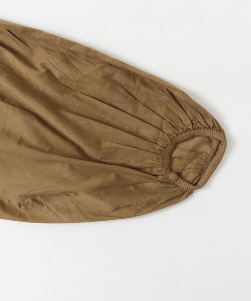 URBAN RESEARCH ROSSO（アーバンリサーチロッソ）の「TORRAZZO DONNA　インドコットンランダムタックブラウス（シャツ/ブラウス・レディース・BROWN/L.PINK/BLACK・FREE）」の15枚目の写真