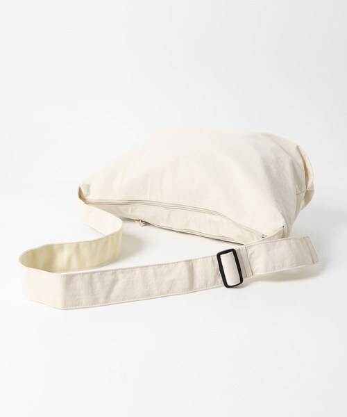 URBAN RESEARCH DOORS（アーバンリサーチドアーズ）の「ウォッシャブルショルダーバッグ（ショルダーバッグ・レディース・BLACK/IVORY・one）」の9枚目の写真