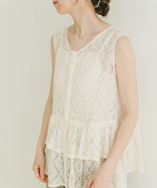 ITEMS URBANRESEARCH(アイテムズ アーバンリサーチ)の「シアースパンコールペプラムトップス(その他トップス・レディース・L.BEG/BLK・FREE)」の2枚目の写真