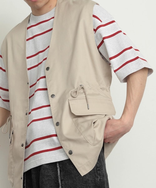 SENSE OF PLACE by URBAN RESEARCH（センスオブプレイスバイアーバンリサーチ）の「『ユニセックス』ハンティングベスト（テーラードジャケット・メンズ・GREIGE/BLACK/KHAKI・M/L）」の2枚目の写真