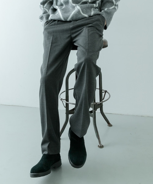 ITEMS URBANRESEARCH(アイテムズ アーバンリサーチ)の「ガンクラブチェック テーパードパンツ(その他パンツ・メンズ・BLK/BEG/BRN・M/L)」の1枚目の写真