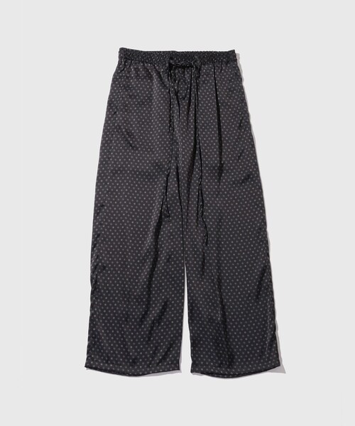 ADAM ET ROPE'(アダムエロペ)の「【elephant TRIBAL fabrics】QUILTING PAJAMAS PANTS(その他パンツ・メンズ・ブラック/ダークブラウン・M/S)」の2枚目の写真