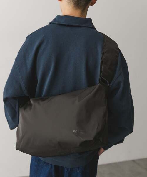 URBAN RESEARCH DOORS（アーバンリサーチドアーズ）の「『撥水』『別注』YAKPAK×DOORS　SHOULDER BAG M（ショルダーバッグ・メンズ・OLIVE/BLACK/CHARCOAL/NAVY・-）」の15枚目の写真