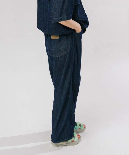 EKAL(エカル)の「『別注』Wrangler×EKAL ライトデニムリラックスバギーパンツ(デニムパンツ・レディース・USED/O.W・Free)」の18枚目の写真