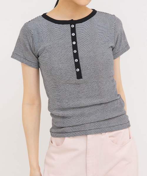 KBF(ケイビーエフ)の「Miller Panel ribbed Henley tee(Tシャツ/カットソー・レディース・WHITE/BLK-W3/CGRY・Free)」の2枚目の写真
