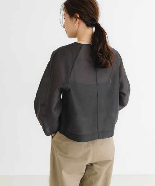 URBAN RESEARCH(アーバンリサーチ)の「『MADE IN JAPAN』オーガンジーブラウス(シャツ/ブラウス・レディース・CHARCOAL/BEIGE・FREE)」の6枚目の写真