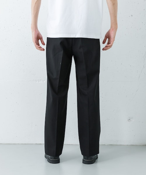 URBAN RESEARCH（アーバンリサーチ）の「MARKAWARE　WIDE STRAIGHT TROUSERS（その他パンツ・メンズ・BLACK・2/3）」の5枚目の写真