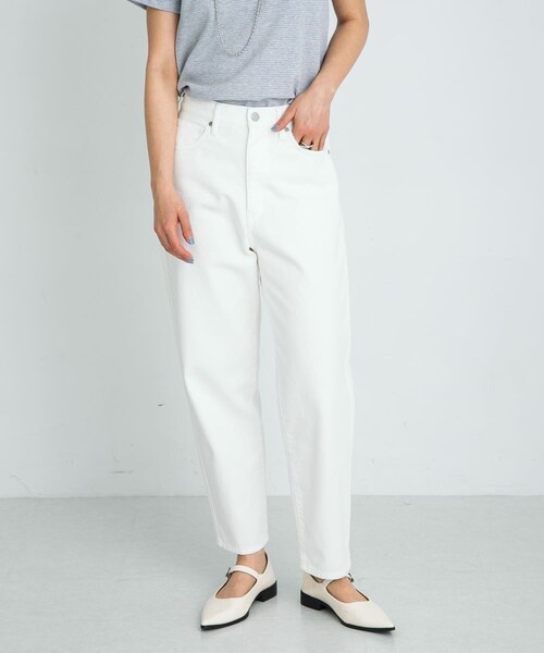 URBAN RESEARCH Sonny Label（アーバンリサーチサニーレーベル）の「『34サイズ/低身長向けも展開』ワイドテーパードデニム（デニムパンツ・レディース・ミッドブルー/ホワイト・34/36/38）」の10枚目の写真