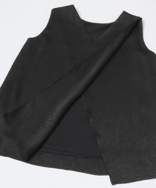 URBAN RESEARCH ROSSO（アーバンリサーチロッソ）の「2WAYネックサテンブラウス（シャツ/ブラウス・レディース・OFF WHITE/BLACK・Free）」の9枚目の写真